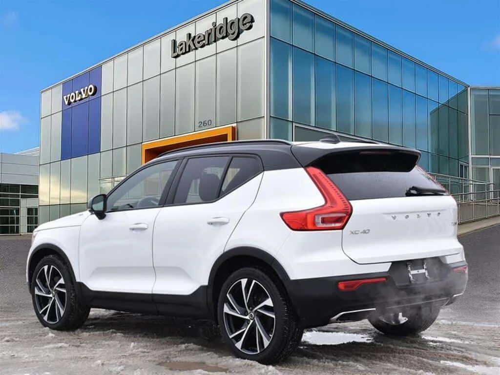 Volvo XC40 * T5 R Design | 360 Camera | Harman Kardon Sound *, снимка 7 - Автомобили и джипове - 53862695