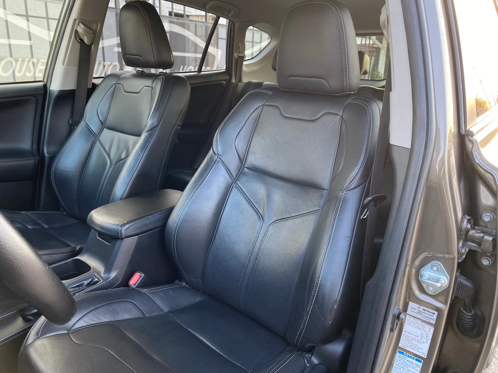 Toyota Rav4 Key GO* Exclusive* 4x4* , снимка 14 - Автомобили и джипове - 53864322