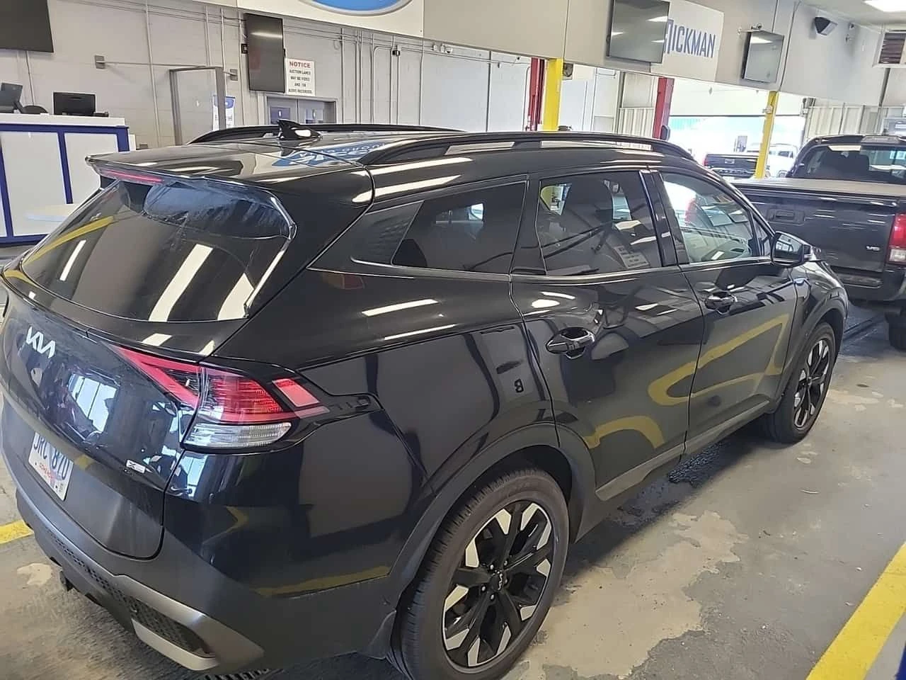 Kia Sportage X LINE/CARFAX/Подгрев/2 Ключа/, снимка 3 - Автомобили и джипове - 54445733