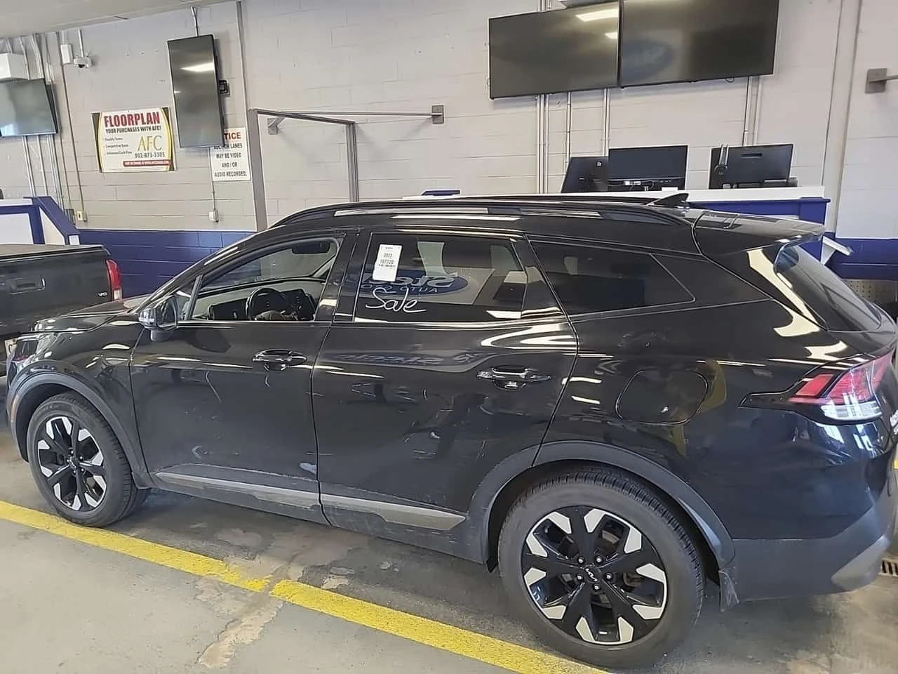Kia Sportage X LINE/CARFAX/Подгрев/2 Ключа/, снимка 4 - Автомобили и джипове - 54445733