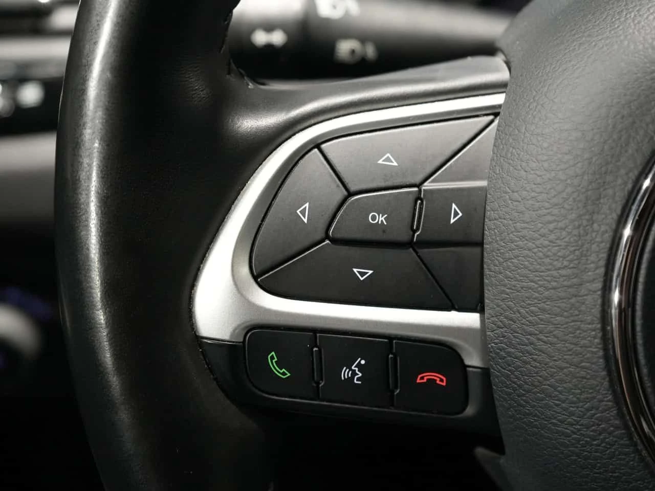 Jeep Compass * Longitude, North, Latitude * CARFAX * ���� �� �� | Mobile.bg � ����������� 17