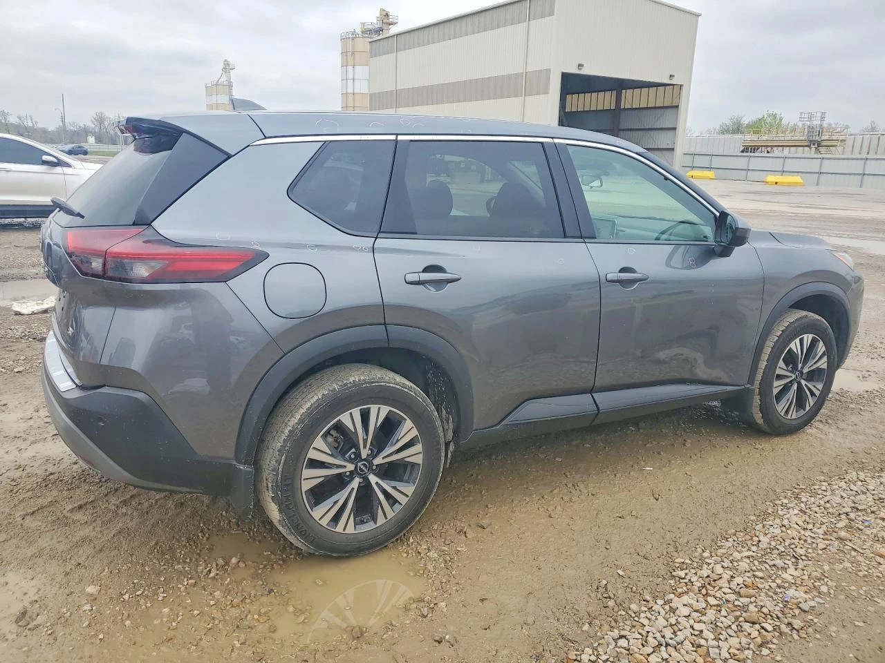 Nissan Rogue SV, снимка 5 - Автомобили и джипове - 54637887