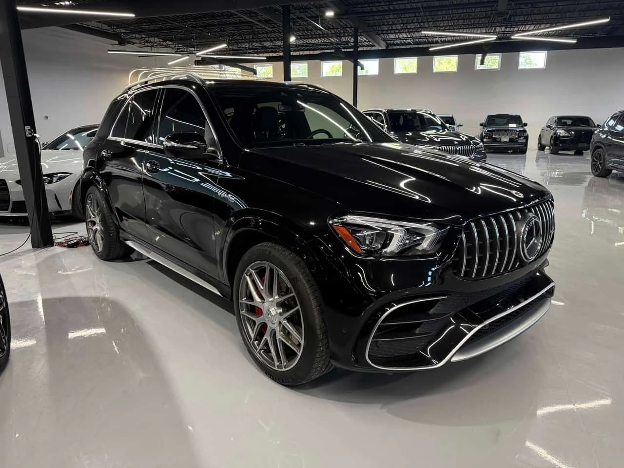 Mercedes-Benz GLE 63 S AMG BURMESTER/ОБДУХВАНЕ/ПАНОРАМА/360/HUD, снимка 4 - Автомобили и джипове - 54809069