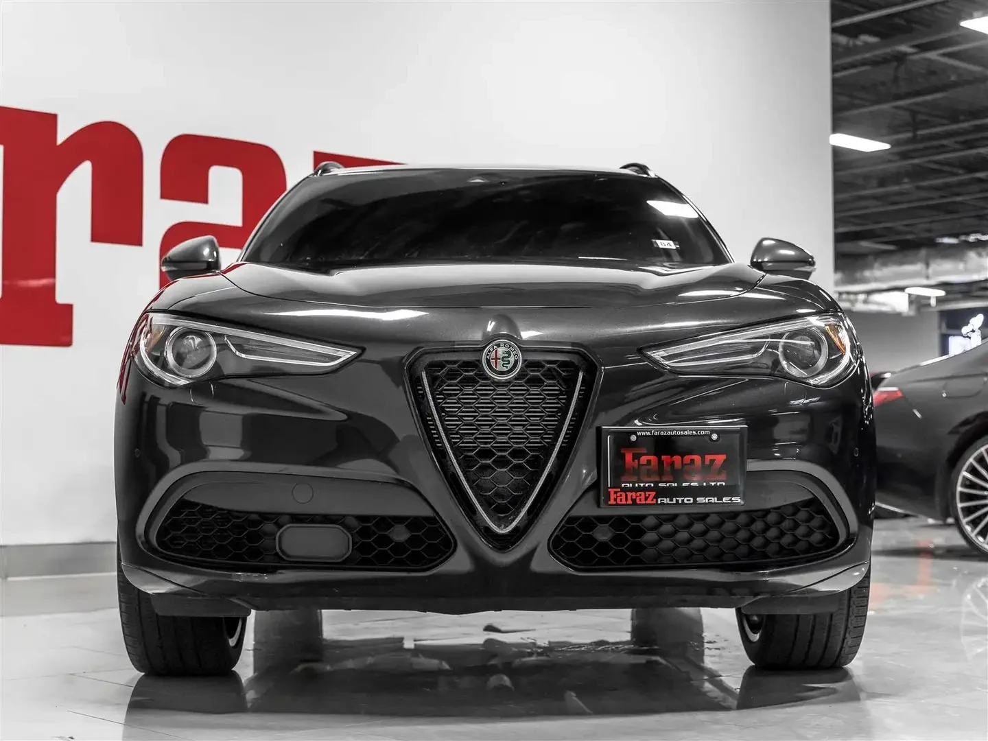 Alfa Romeo Stelvio Estrema| Q4| Carbon PKG| Harman Kardon, снимка 3 - Автомобили и джипове - 55194317