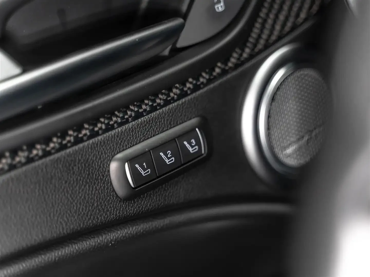 Alfa Romeo Stelvio Estrema| Q4| Carbon PKG| Harman Kardon, снимка 16 - Автомобили и джипове - 55194317