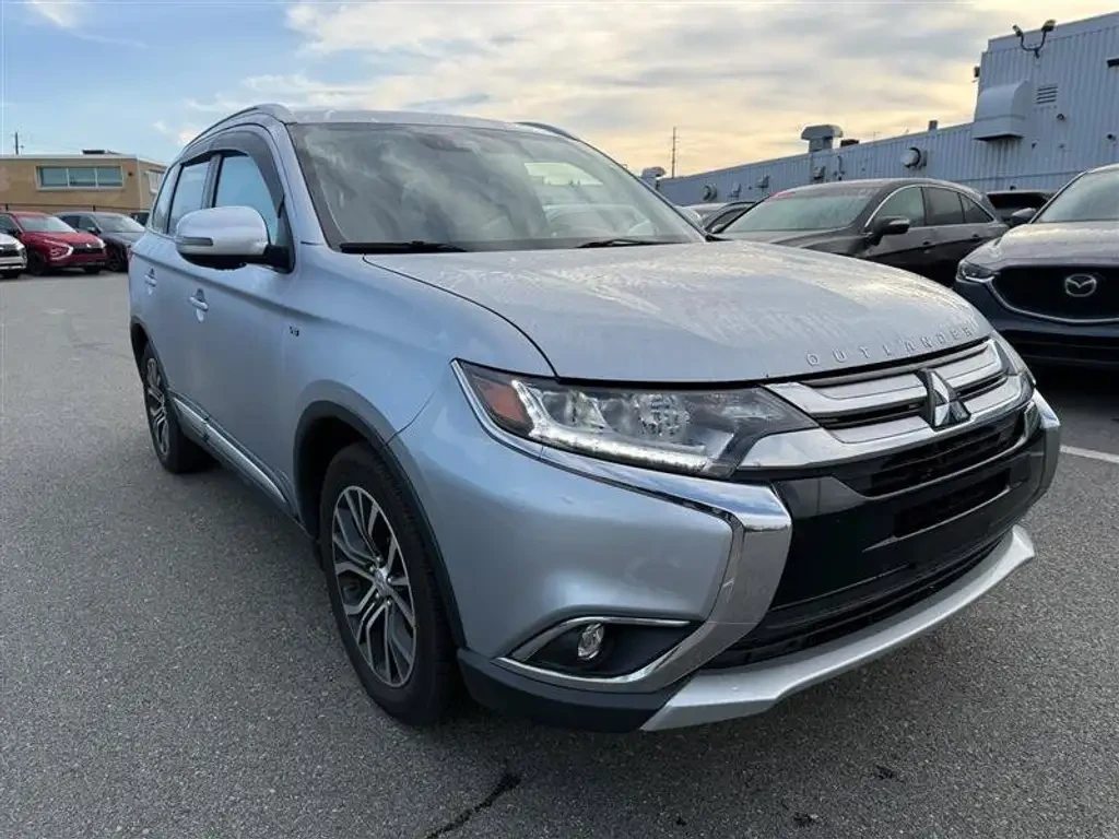 Mitsubishi Outlander GT* 3.0i* 6+ 1* 4X4* V6, снимка 2 - Автомобили и джипове - 55478977