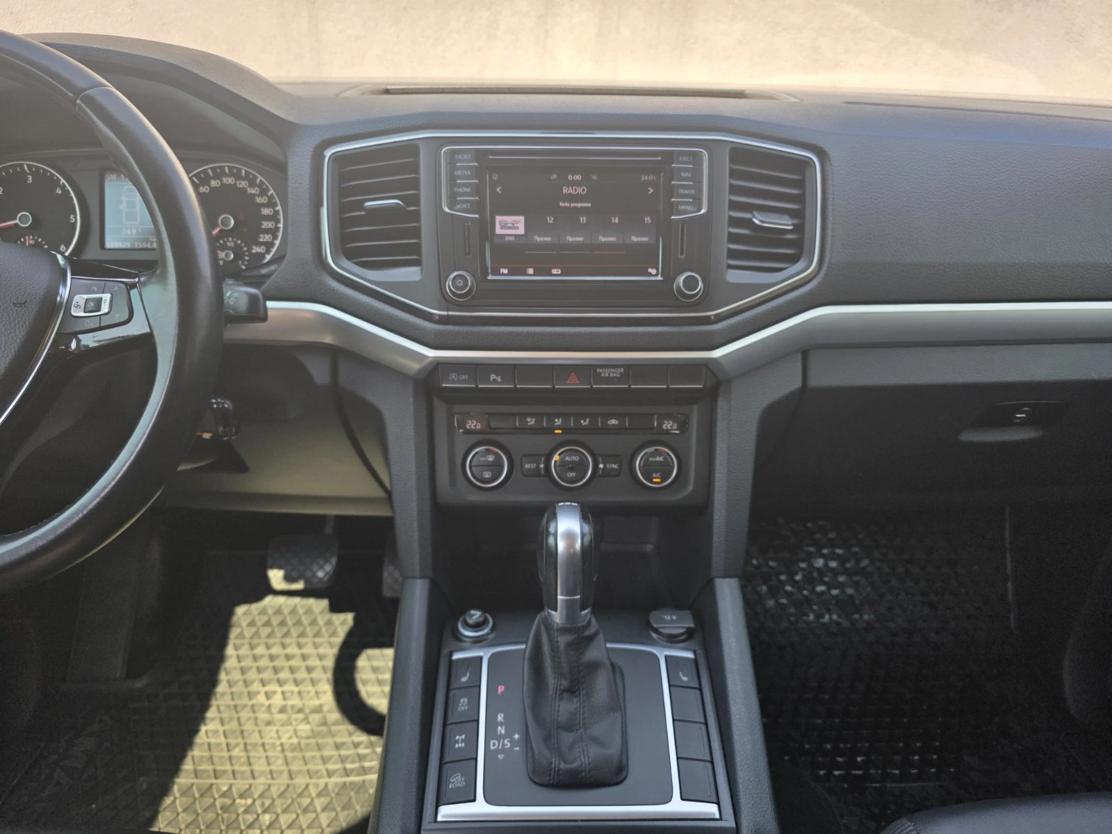 VW Amarok V6 TDI 4Motion, снимка 14 - Автомобили и джипове - 55748564