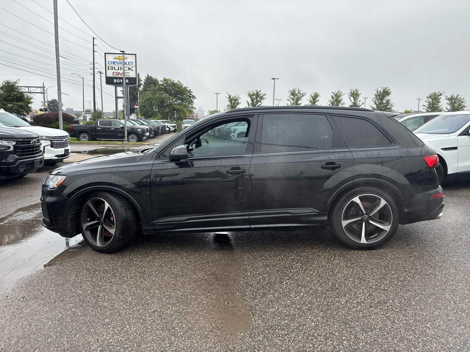 Audi SQ7 * CARFAX * БЕЗ ИНЦИДЕНТИ * ОПЦИЯ ЗА ФИНАНСИРАНЕ, снимка 2 - Автомобили и джипове - 56012679