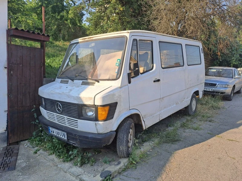 Mercedes-Benz 207, снимка 1 - Бусове и автобуси - 46590454