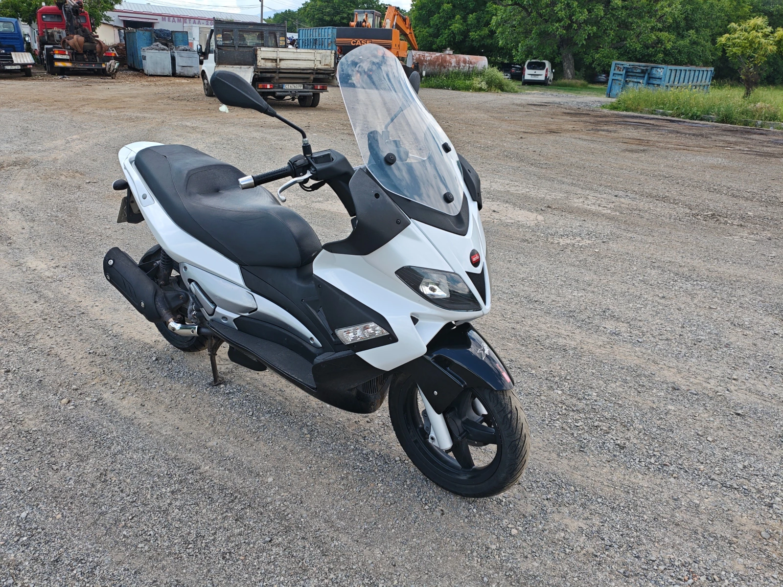 Aprilia Sr Sr300Max, снимка 3 - Мотоциклети и мототехника - 54957363