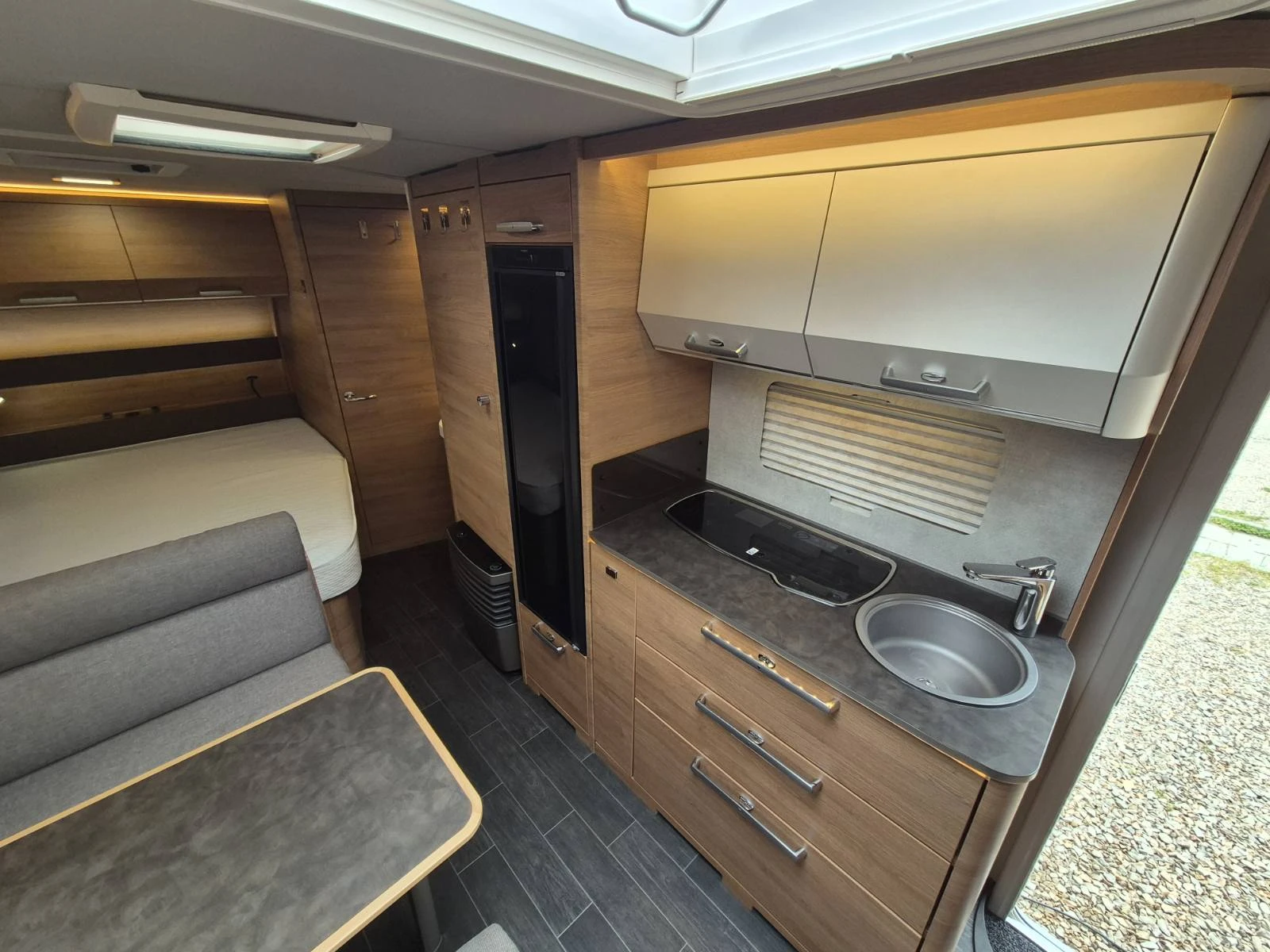 Каравана Tabbert Da Vinci 550 DM, снимка 12 - Каравани и кемпери - 54472443