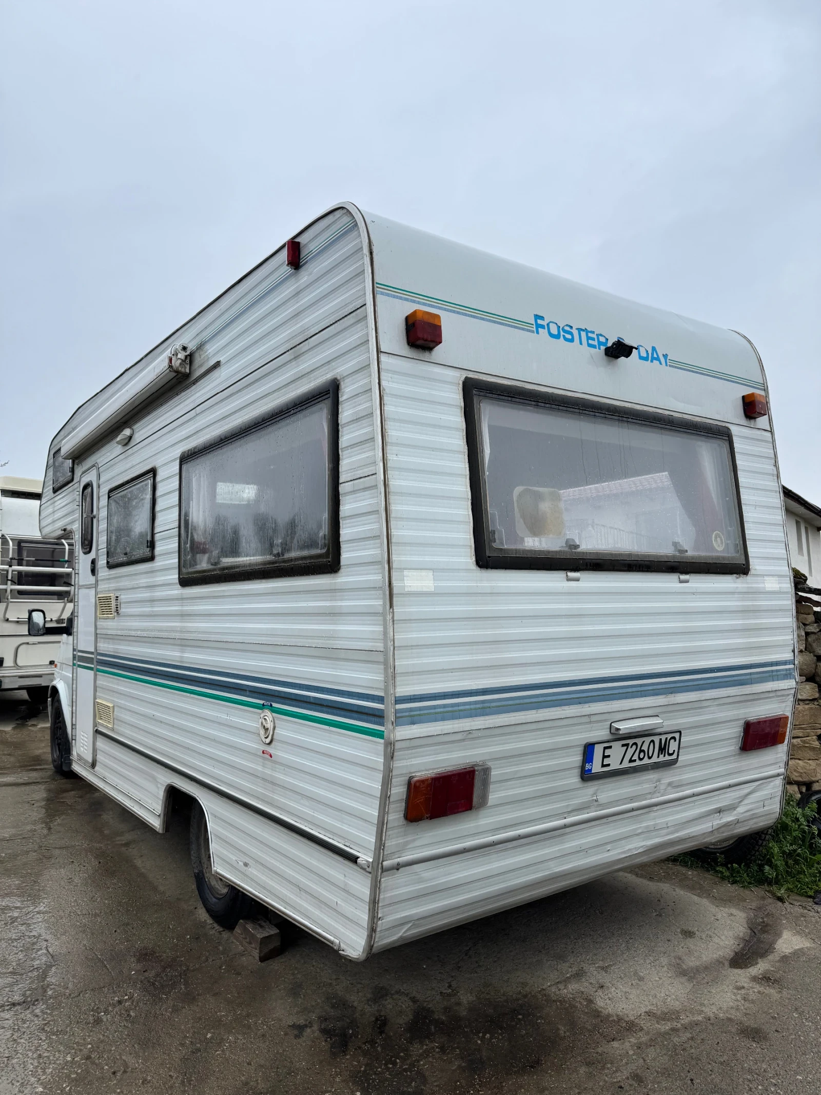 Кемпер Ford 2.5D 83к.с, снимка 2 - Каравани и кемпери - 54543927
