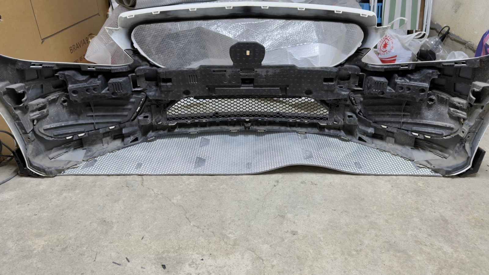 AMG оборудвана оригинална броня за W205 , снимка 10 - Части - 54998927