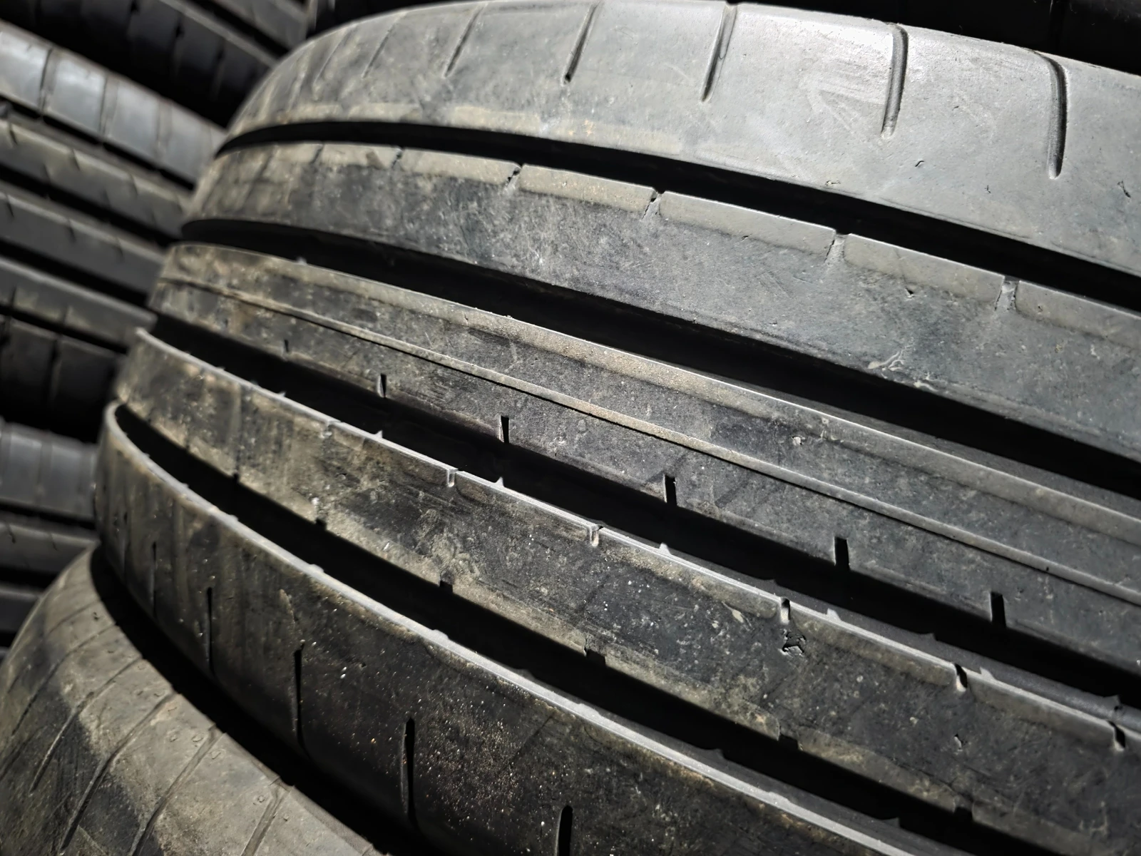Гуми Летни 235/60R18, снимка 3 - Гуми и джанти - 54655668
