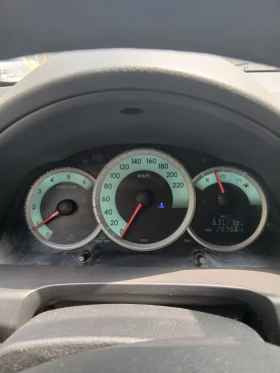 Toyota Corolla verso, снимка 8