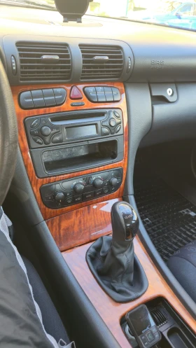 Mercedes-Benz C 180 - 2000 € / 3911.66 лв. - 16517774 7