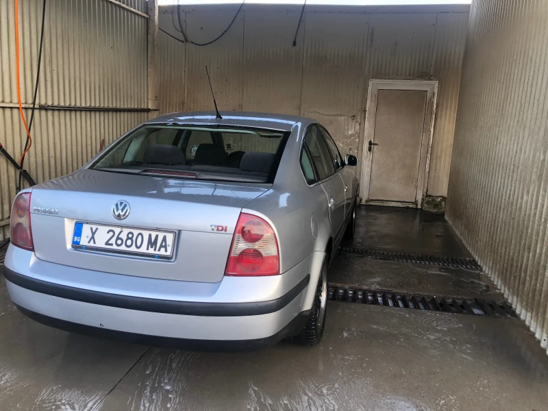 VW Passat, снимка 2 - Автомобили и джипове - 47460234