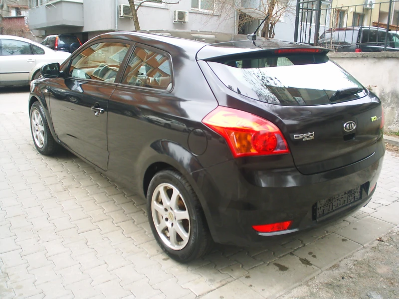 Kia Pro ceed 1.4 16V 90k.c., снимка 4 - Автомобили и джипове - 49137551