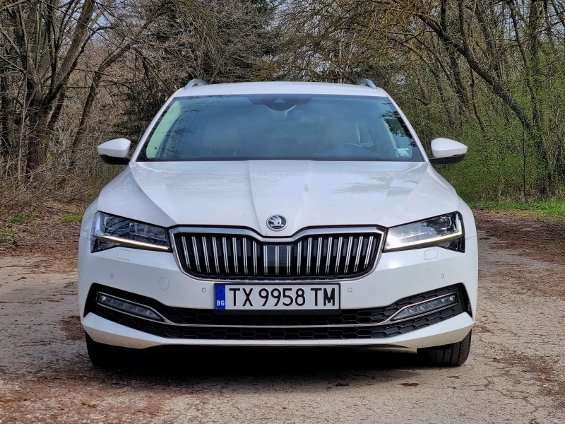 Skoda Superb 2.0TDI/7-DSG/DIGITAL/LED/KOJA, снимка 3 - Автомобили и джипове - 49607351