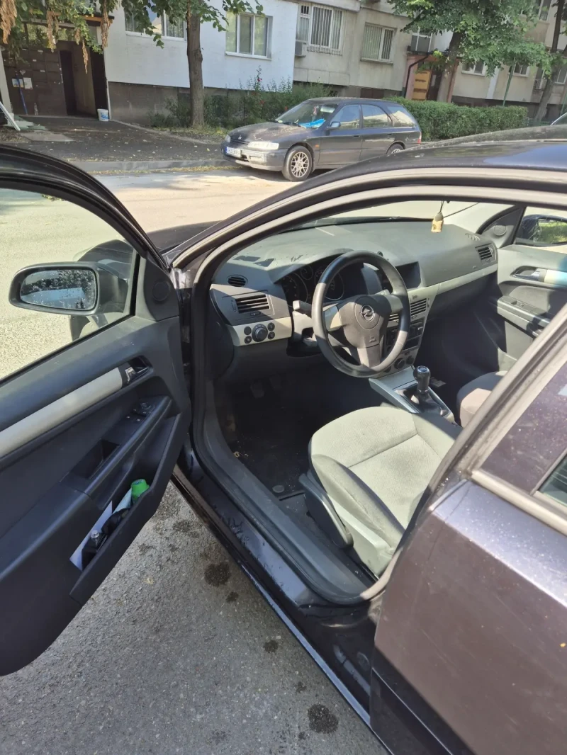 Opel Astra, снимка 2 - Автомобили и джипове - 52378713