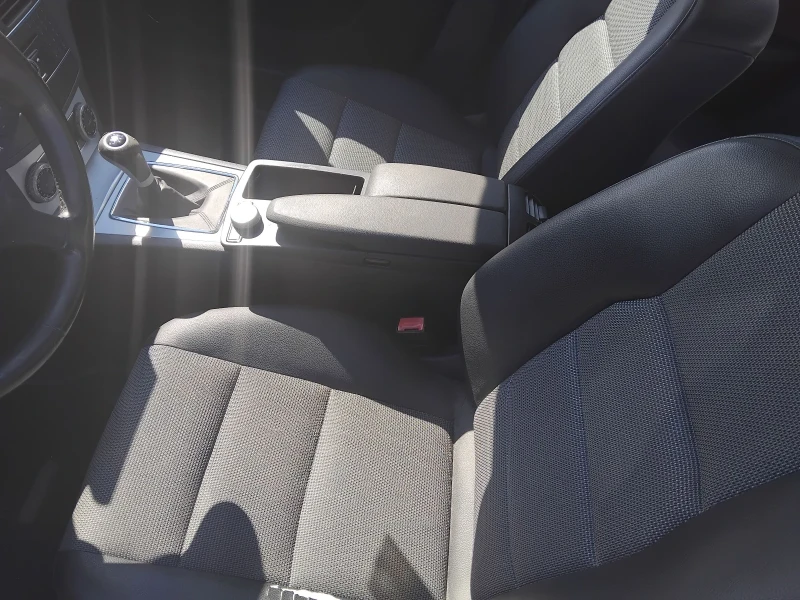 Mercedes-Benz C 250 2.2CDi204ксНави, снимка 8 - Автомобили и джипове - 51892014