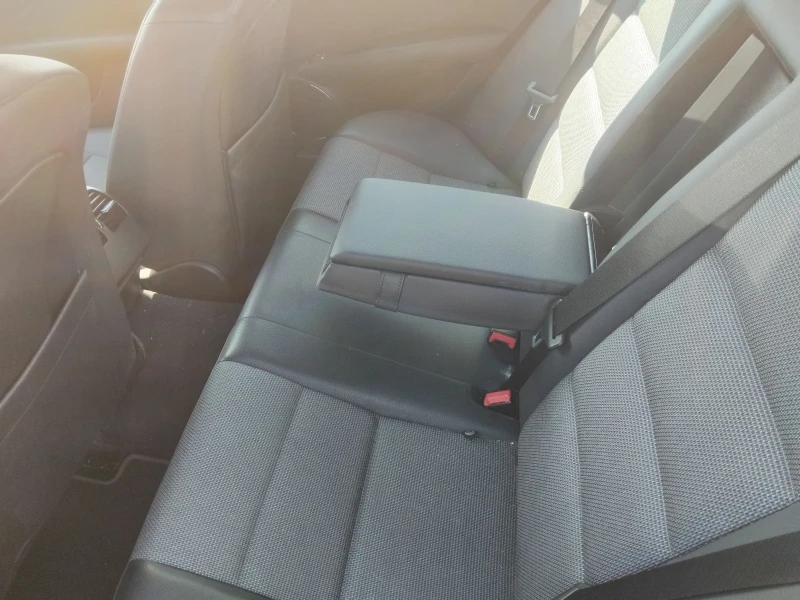 Mercedes-Benz C 250 2.2CDi204ксНави, снимка 11 - Автомобили и джипове - 51892014