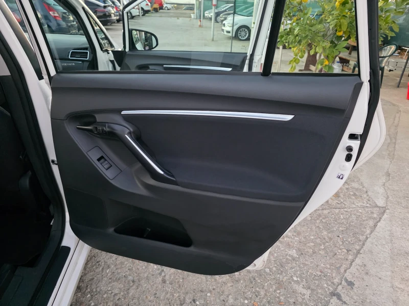 Toyota Verso 1.6 VVTI EVRO 6 Камера Navi HandsFree, снимка 10 - Автомобили и джипове - 52440920