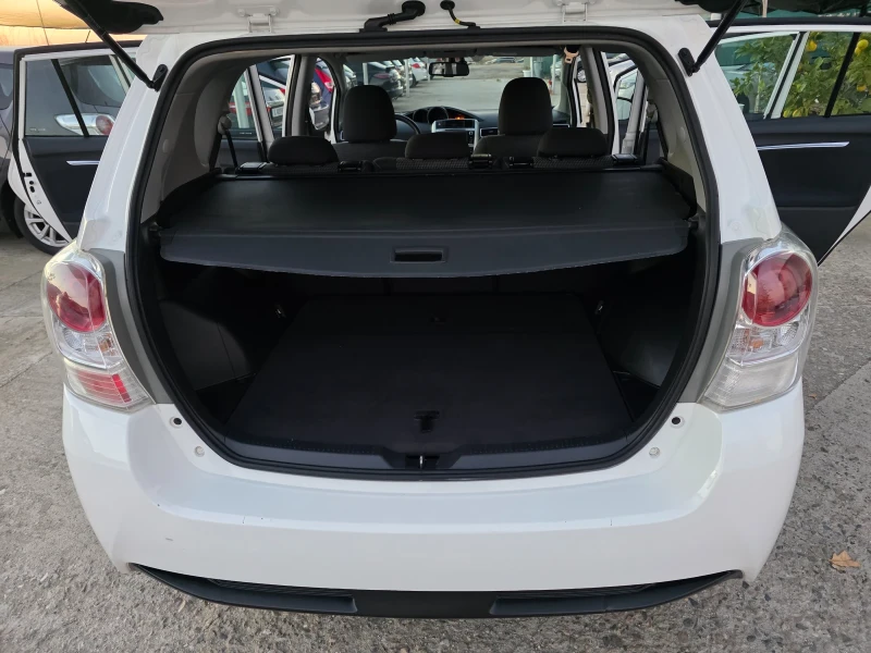 Toyota Verso 1.6 VVTI EVRO 6 Камера Navi HandsFree, снимка 11 - Автомобили и джипове - 52440920