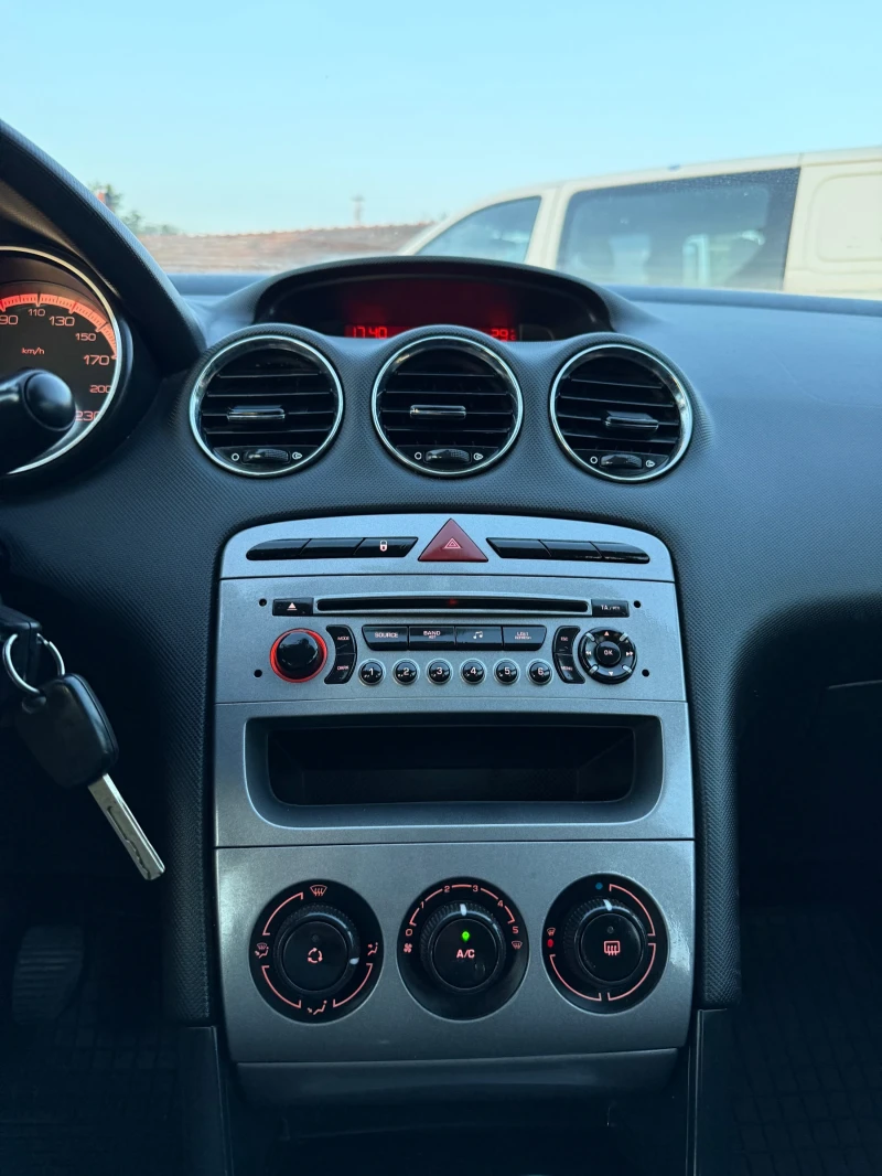 Peugeot 308 1.6HDI ЛИЗИНГ, снимка 12 - Автомобили и джипове - 52526252