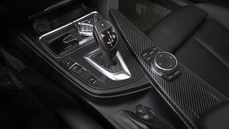 BMW 320 M-Performance EDITION autogeorge.com, снимка 9 - Автомобили и джипове - 52834572