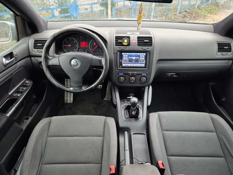VW Golf 1.9 105, снимка 5 - Автомобили и джипове - 52878468