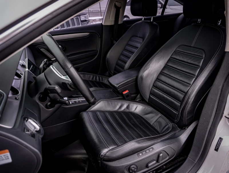 VW CC 2.0TDI-RLine-177HP-ТОП СЪСТОЯНИЕ!, снимка 13 - Автомобили и джипове - 53203019