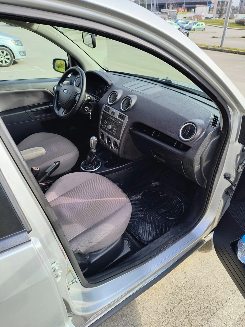 Ford Fusion 1.6 tdci 90 к.с.Тitanium, снимка 13 - Автомобили и джипове - 53403106