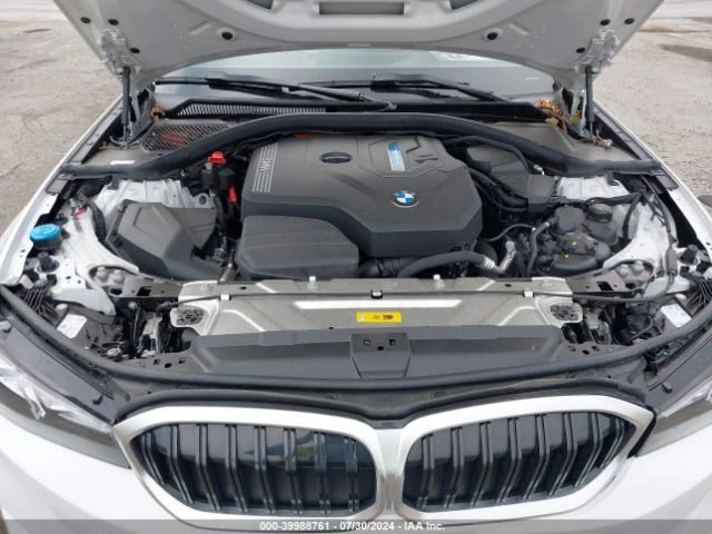 BMW 330 E* PLUG-IN HYBRID, снимка 12 - Автомобили и джипове - 47428208