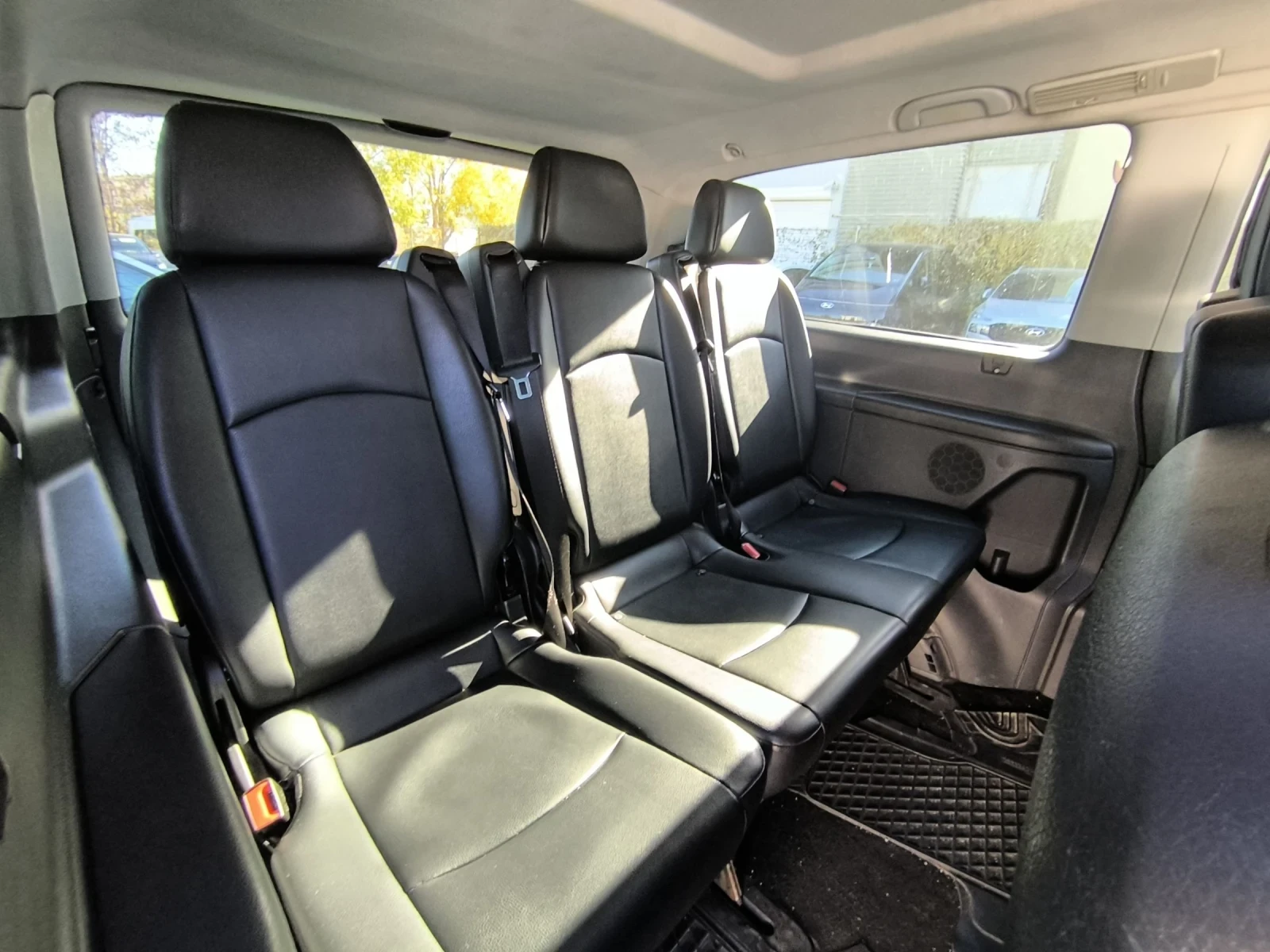 Mercedes-Benz Viano  - изображение 10