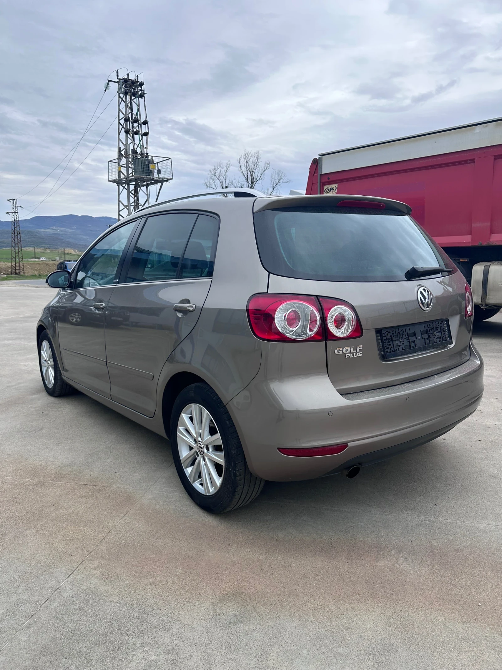 VW Golf Plus 1.6TDi STYLE - изображение 4