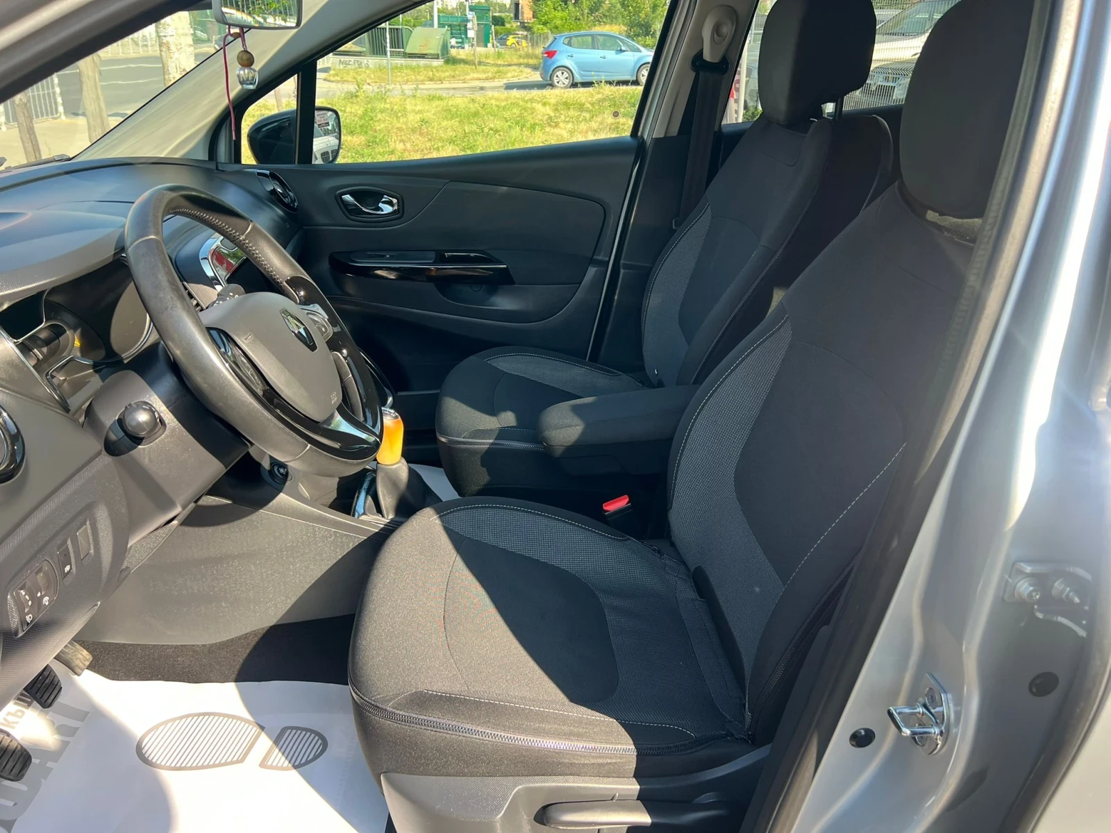 Renault Captur 1.5dCi/EURO.5B - изображение 6