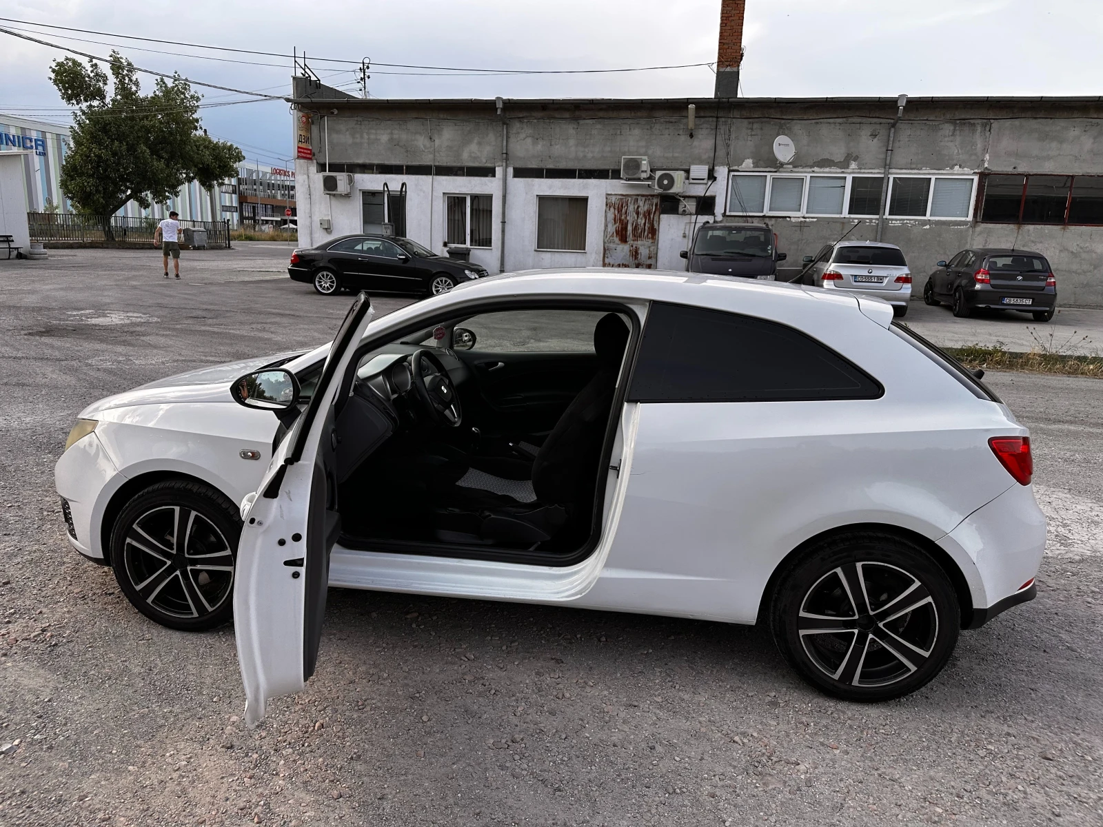 Seat Ibiza  - изображение 2