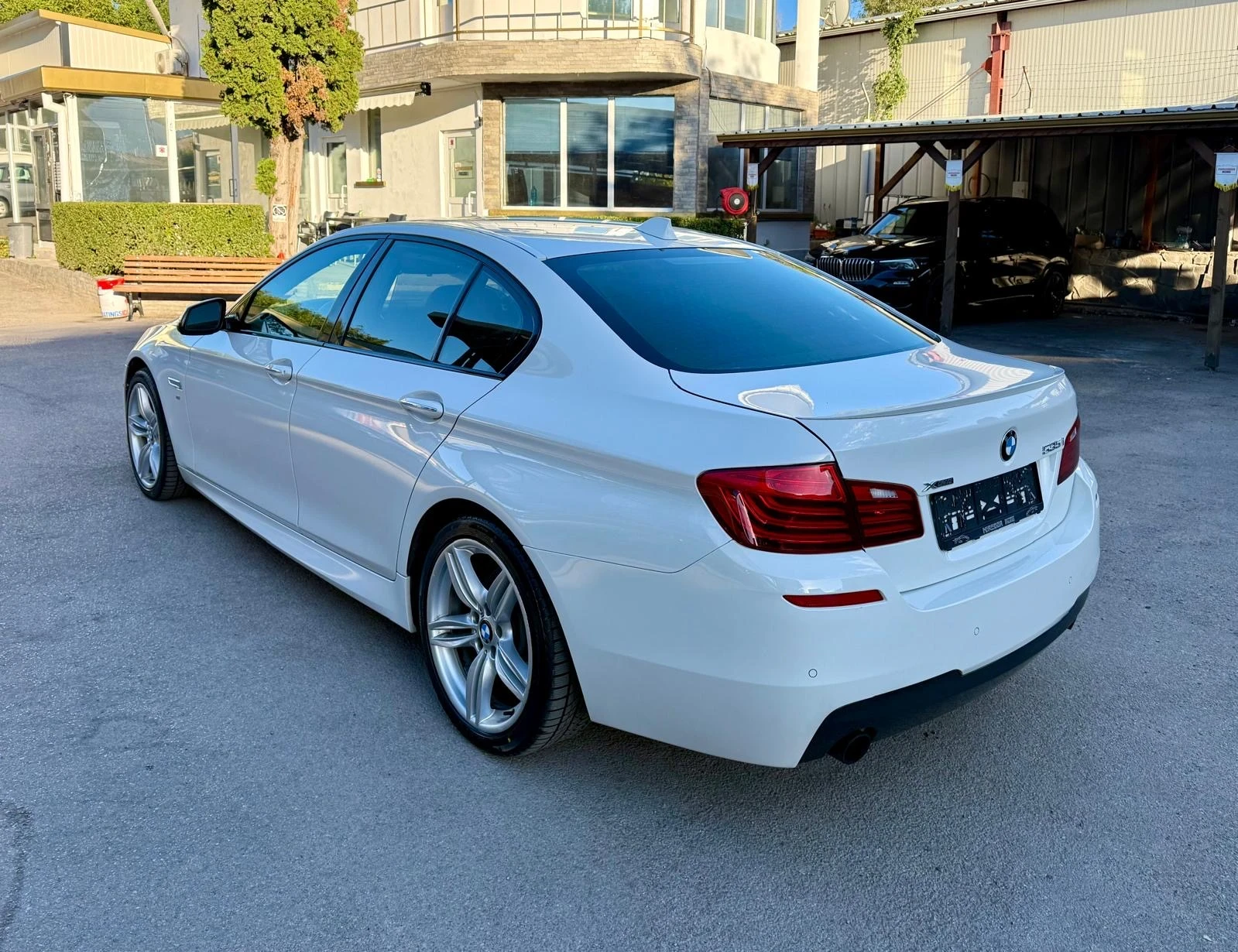 BMW 535 xDrive M-Pack  - изображение 7