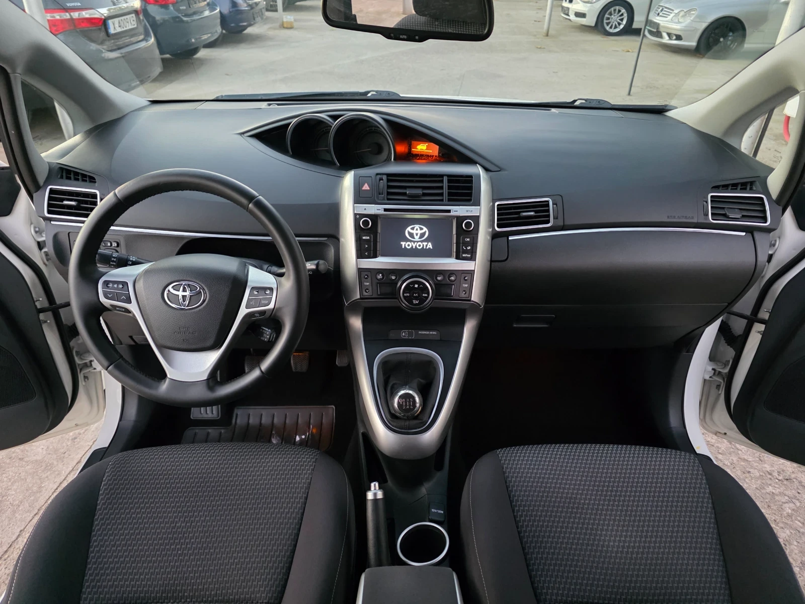Toyota Verso 1.6 VVTI EVRO 6  Navi HandsFree | Mobile.bg   12