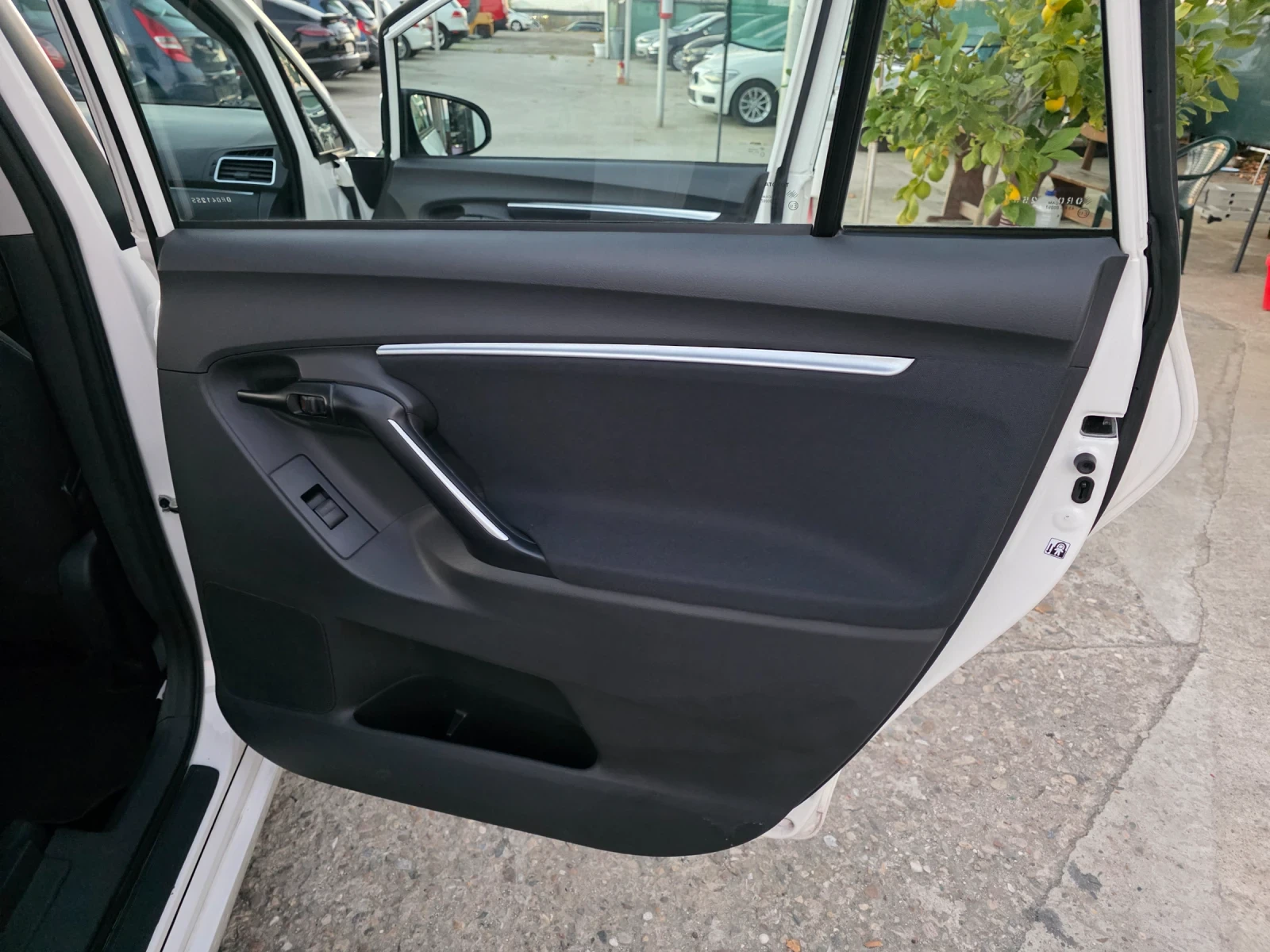 Toyota Verso 1.6 VVTI EVRO 6  Navi HandsFree | Mobile.bg   10