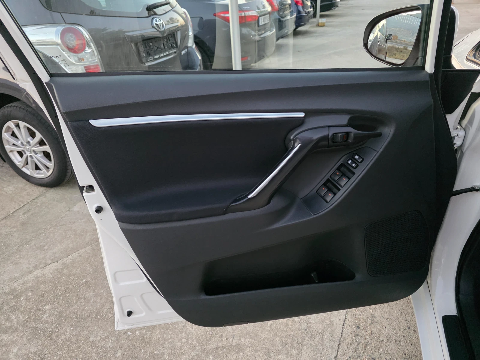 Toyota Verso 1.6 VVTI EVRO 6  Navi HandsFree | Mobile.bg   5