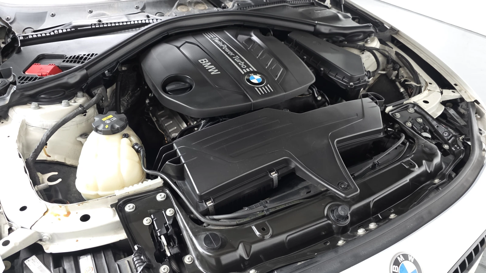 BMW 320 M-Performance EDITION autogeorge.com - изображение 6