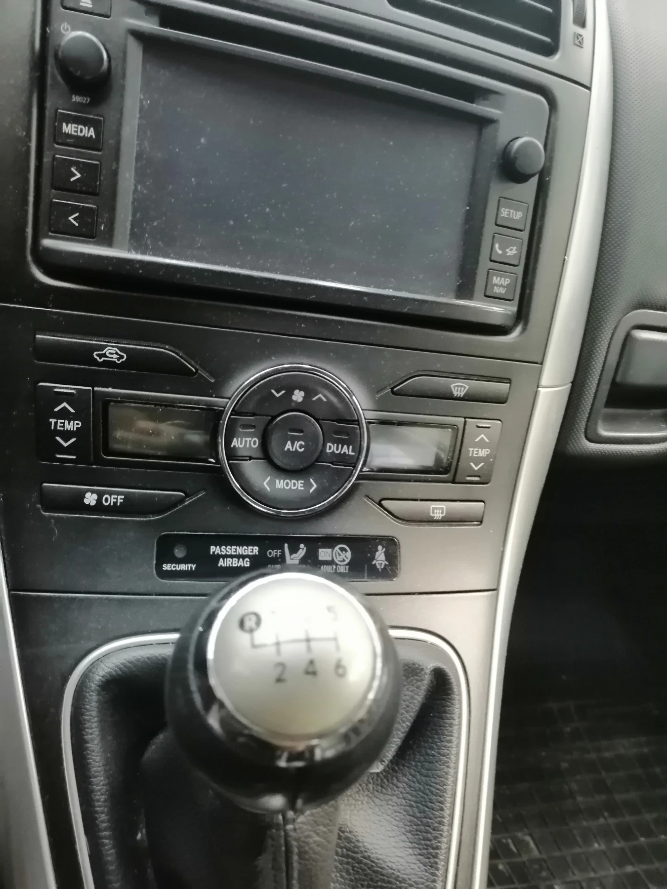 Toyota Auris  - изображение 3