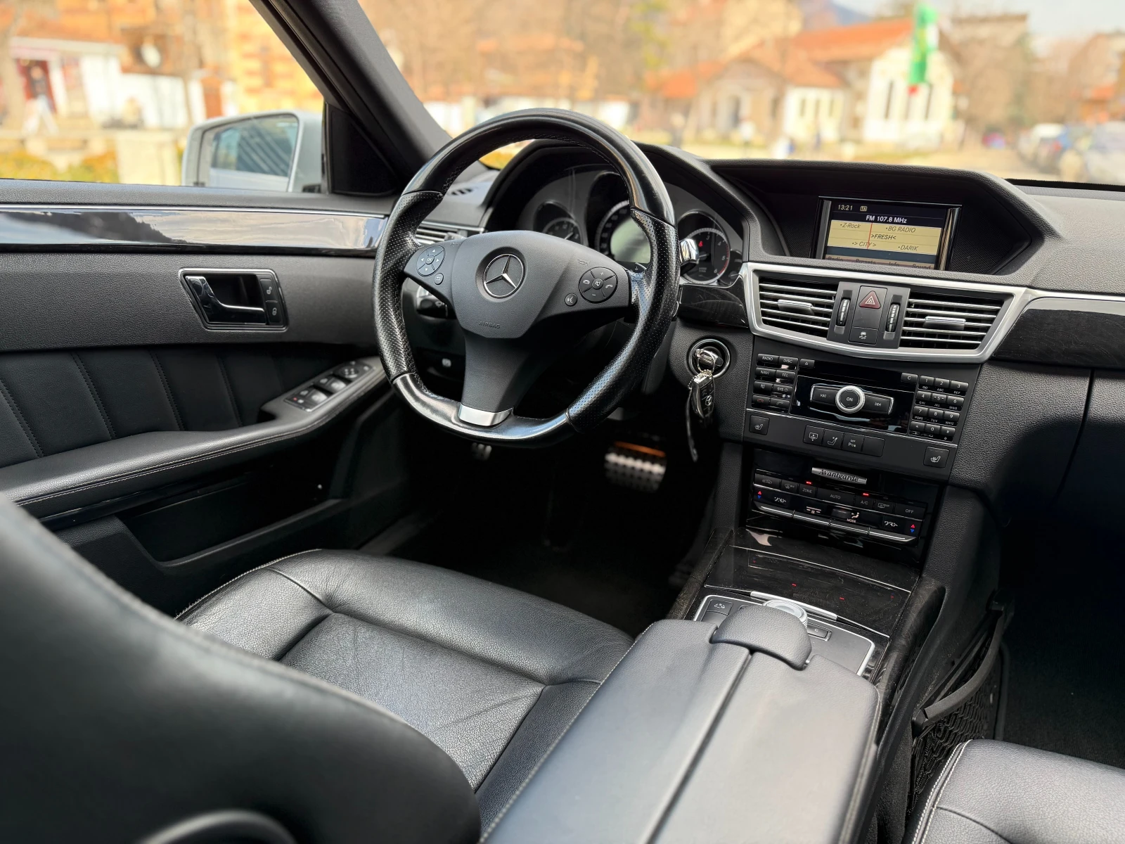 Mercedes-Benz E 350 AMG/231, снимка 12 - Автомобили и джипове - 53736272