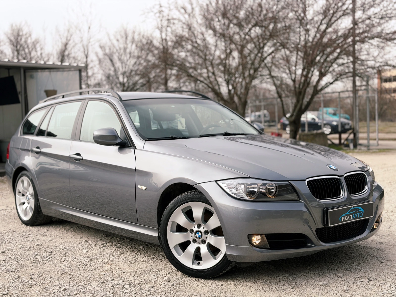 BMW 318 i FACELIFT, снимка 3 - Автомобили и джипове - 53826844