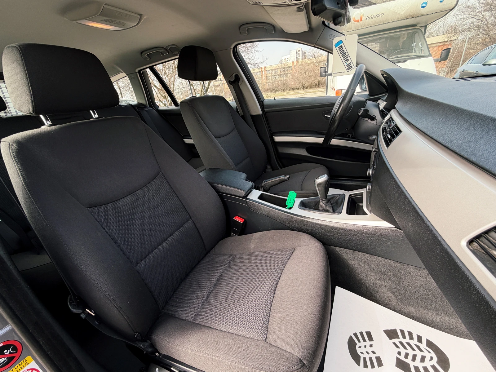 BMW 318 i FACELIFT, снимка 10 - Автомобили и джипове - 53826844