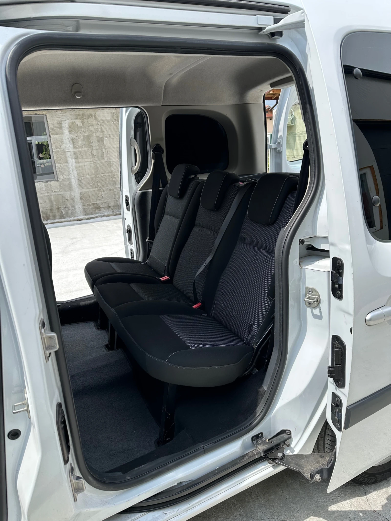 Renault Kangoo, снимка 7 - Автомобили и джипове - 54388913