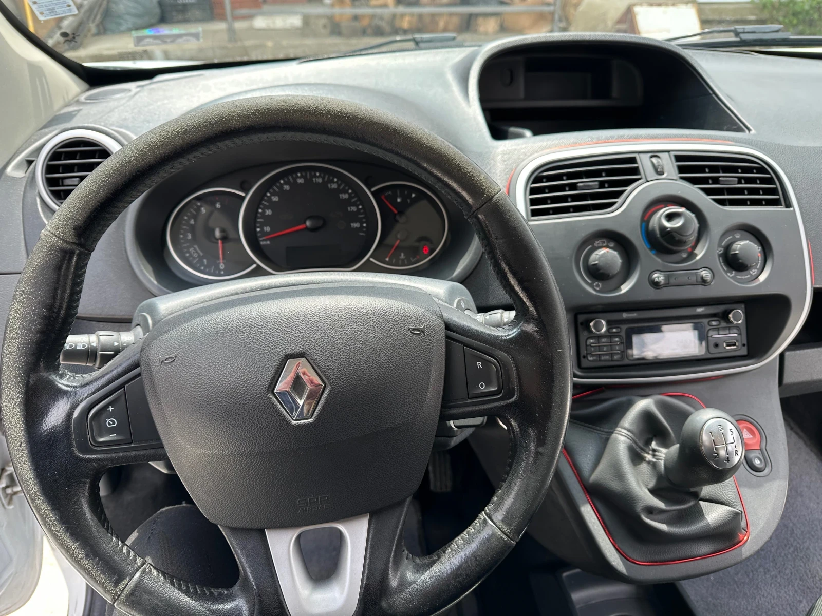Renault Kangoo, снимка 4 - Автомобили и джипове - 54388913