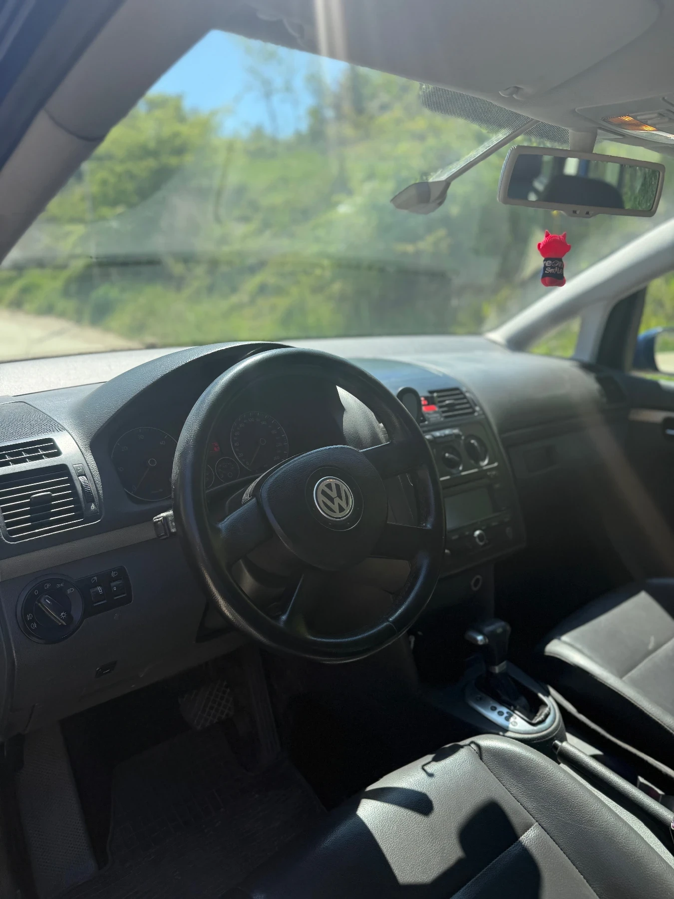 VW Touran, снимка 5 - Автомобили и джипове - 54441401